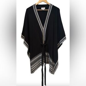 OSO Casuals blk & crm swtr poncho w fair isle edge detail & 
tie waist SZ M cozy